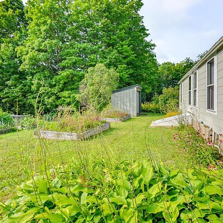 Comfortable Lincoln Home Walk To Main Street! Exterior photo